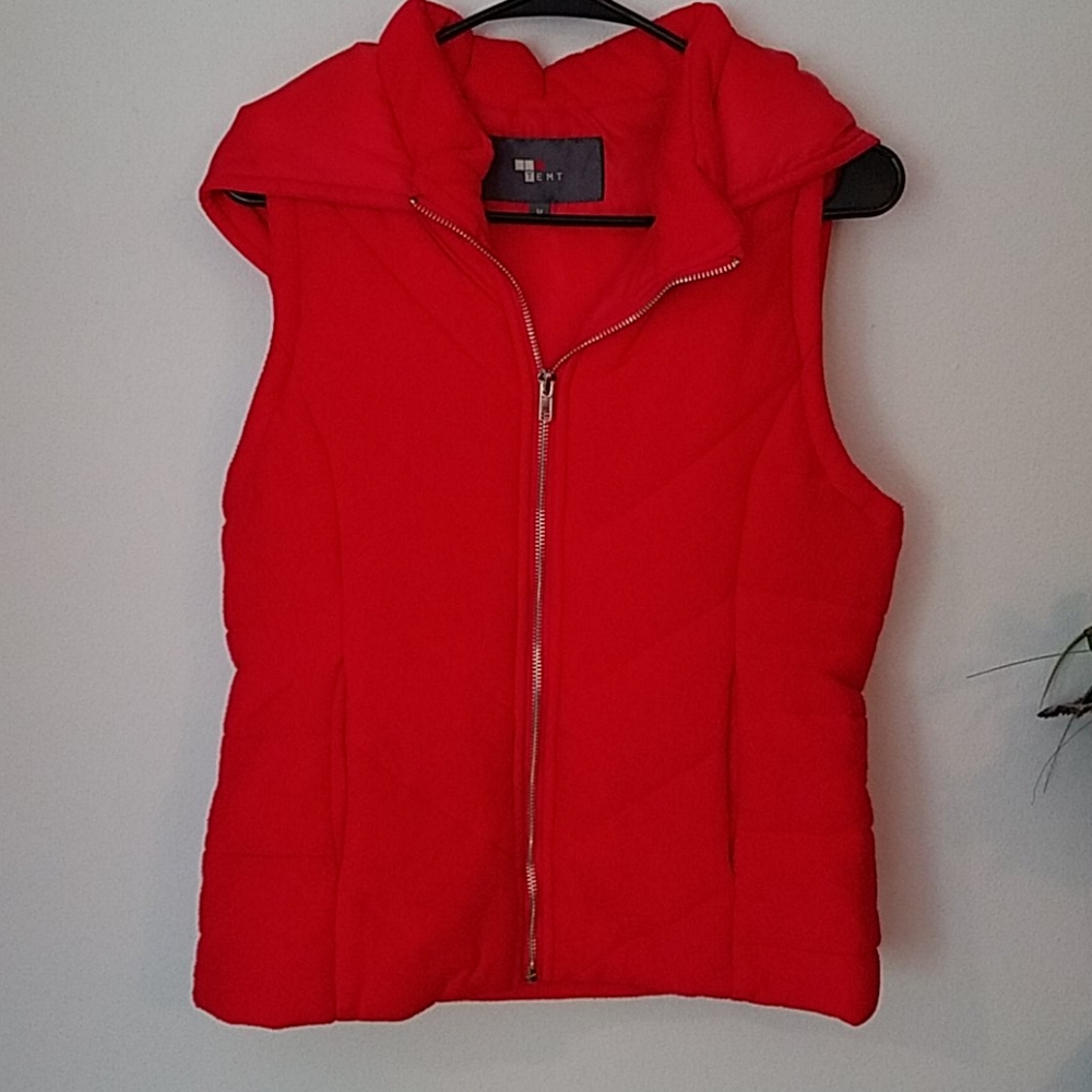 Red Puffy Vest sz M